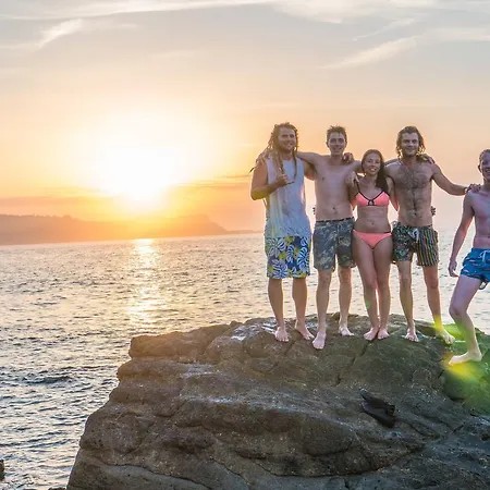 Beach Camp אתר קמפינג *